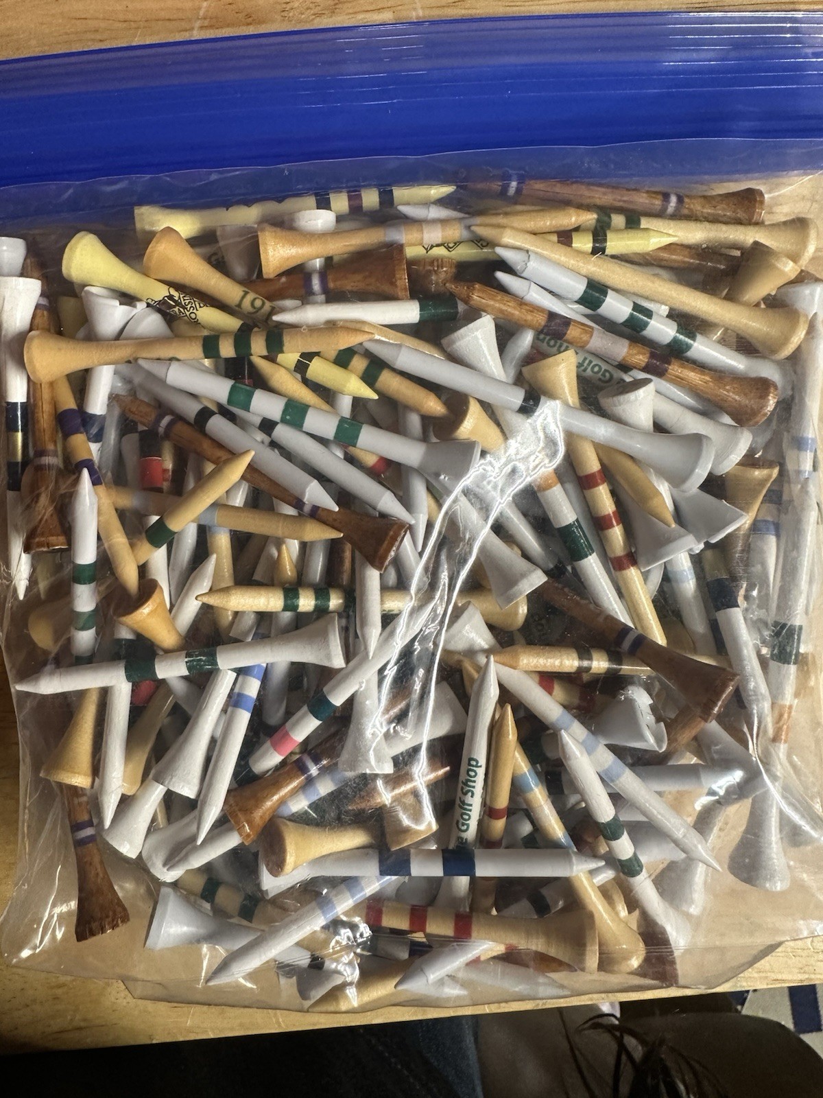 Golf Tees 200 Pack Plastic & Wood Random Assorted 200 Golf Tees 2 3/4 3 1/4