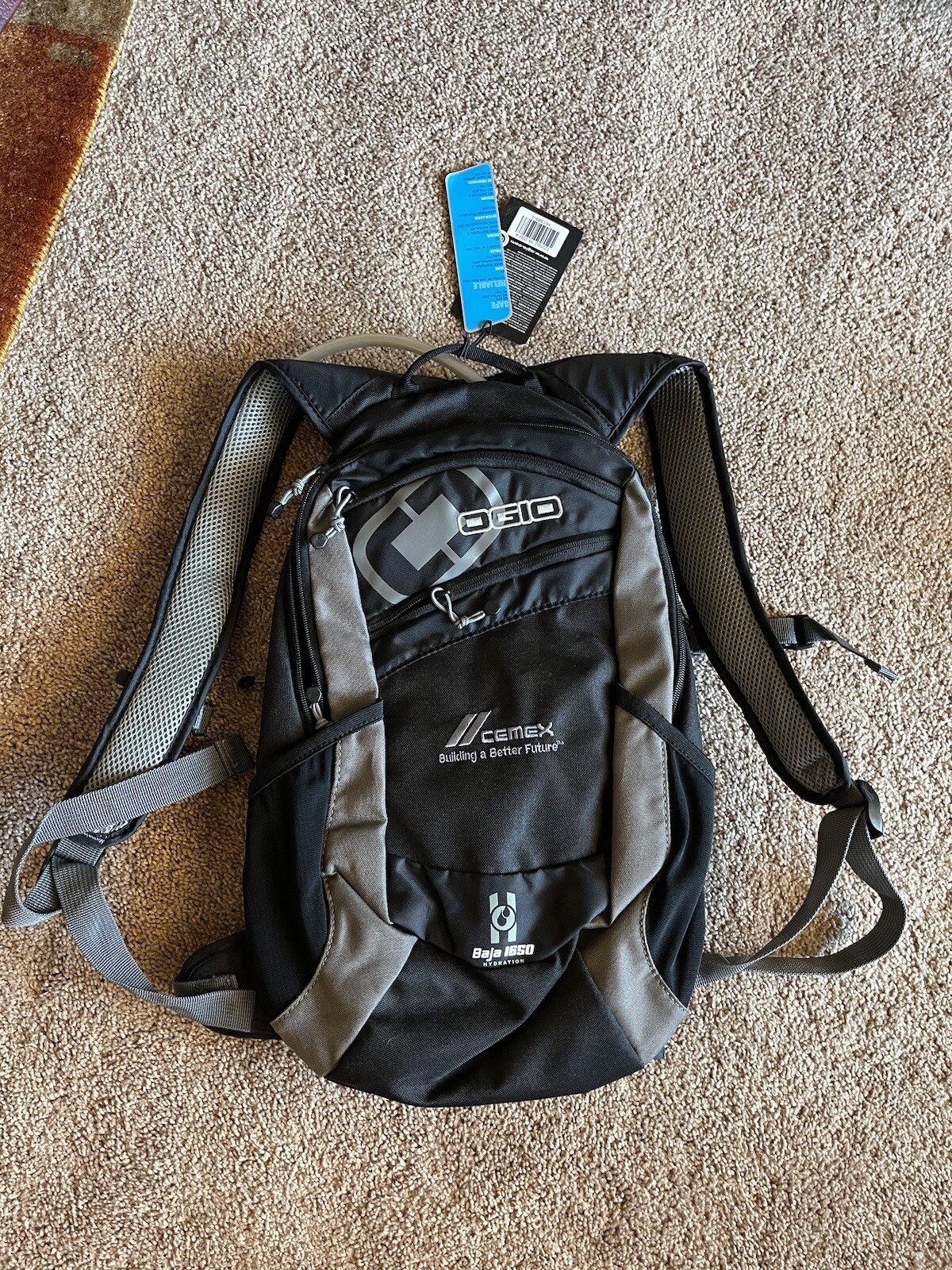 OGIO Baja 1650 Hydration Backpack 70 oz NWT- with Logo