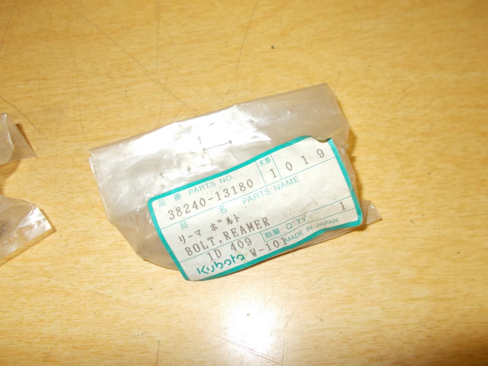 NEW Kubota 38240-13180 Reamer Bolt  *FREE SHIPPING*