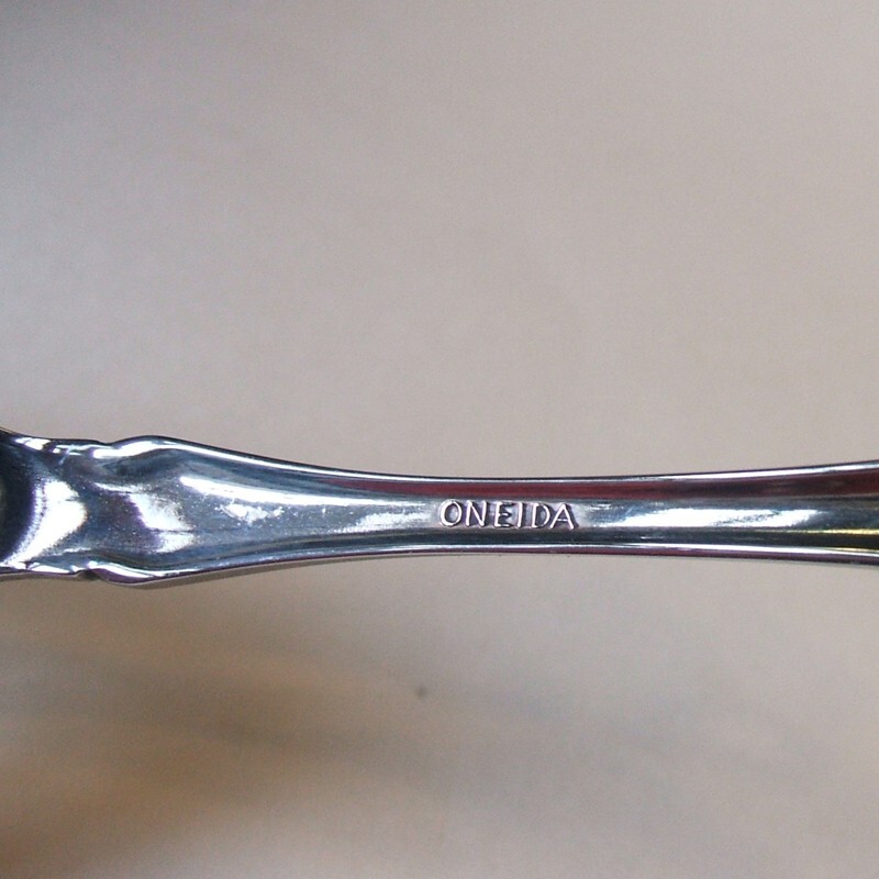 Oneida Raphael Stainless Flatware 3 Serving Pieces Spoons Pie Server
