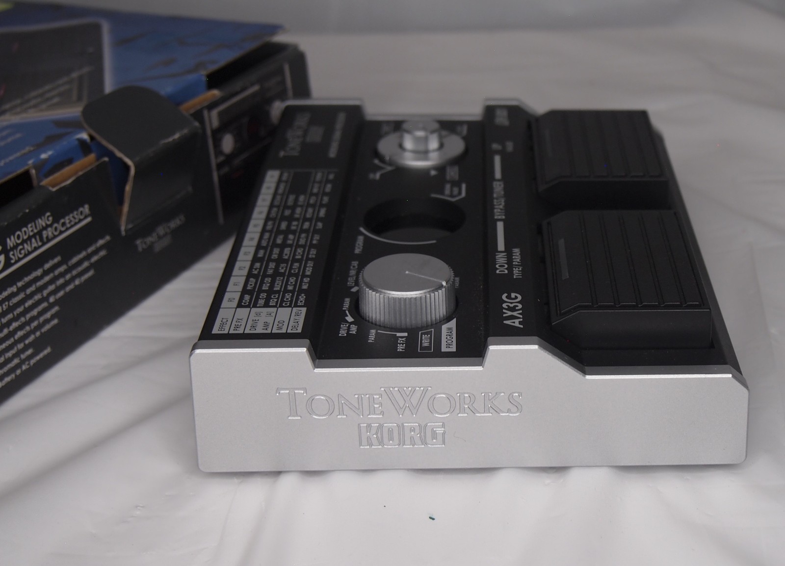 Korg ToneWorks AX3G Modelling Signal Processor Multi-Effects Pedal for Guitar