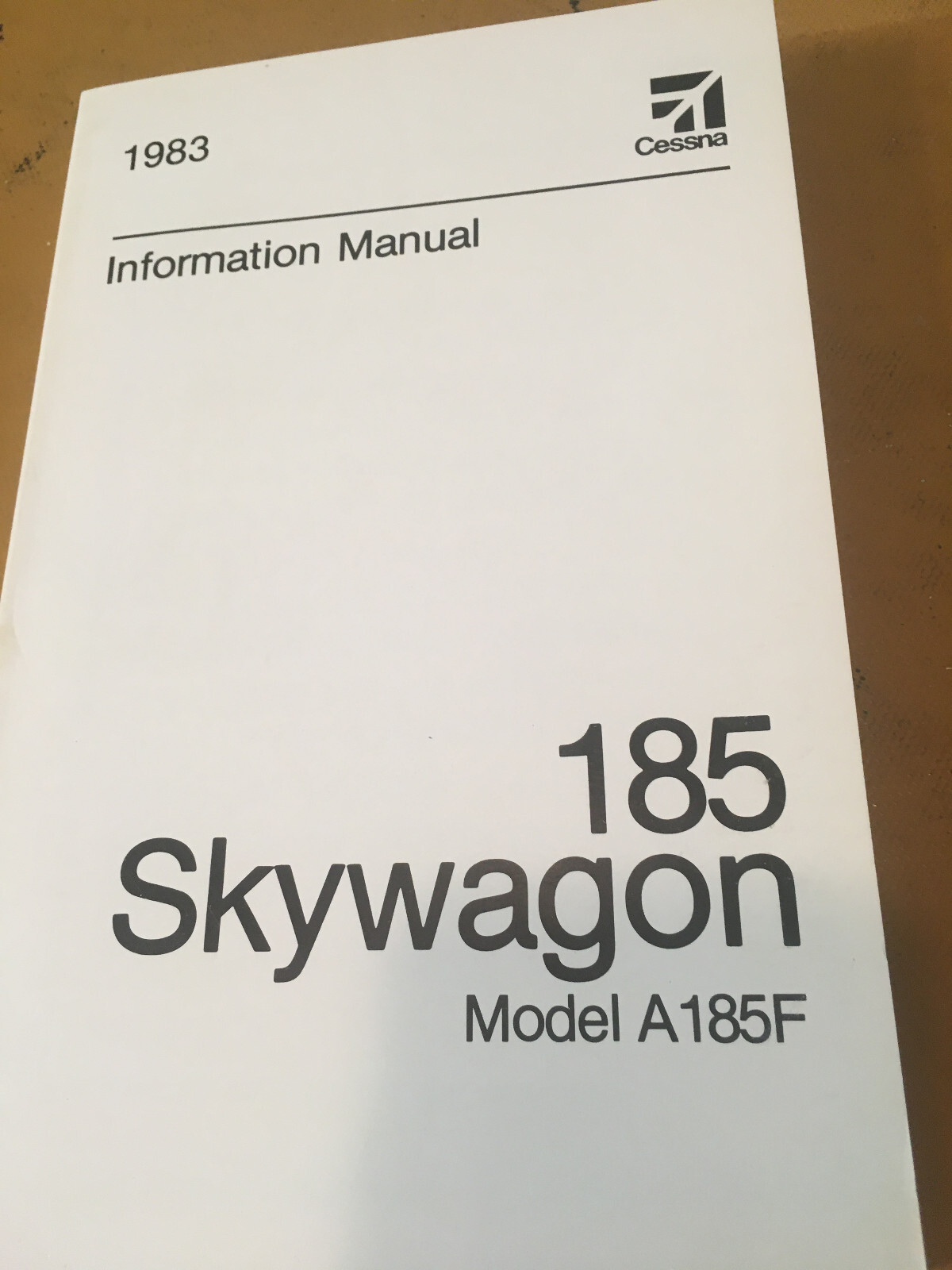 1983 Cessna 185 Skywagon A185F Pilot's Information Manual