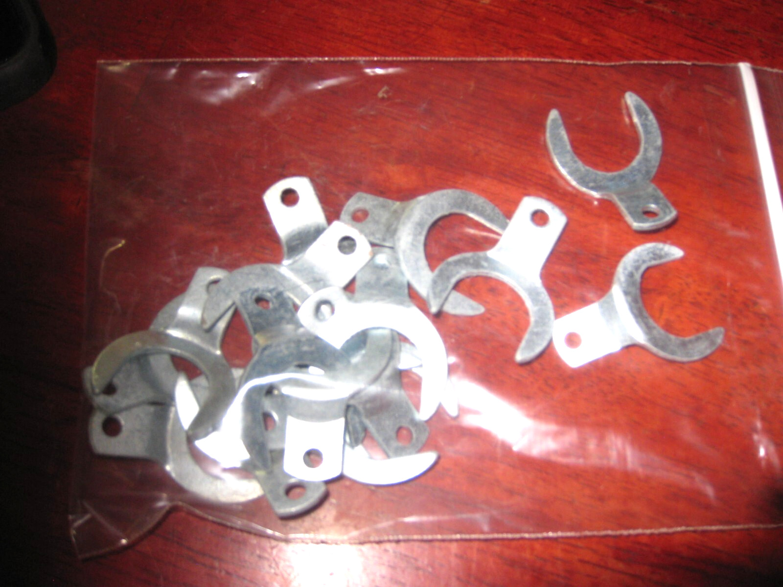 1942-53 FORD & MERC VALVE SPRING RETAINER KEEPER - SEALED POWER VK-88. 16 PIECES