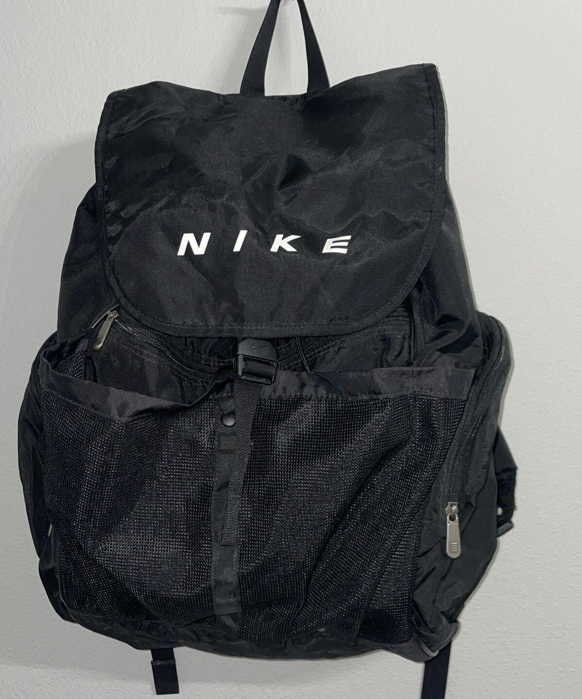 Nike Nylon Black Backpack Hiking Travel Camping Large  Pockets RN56323