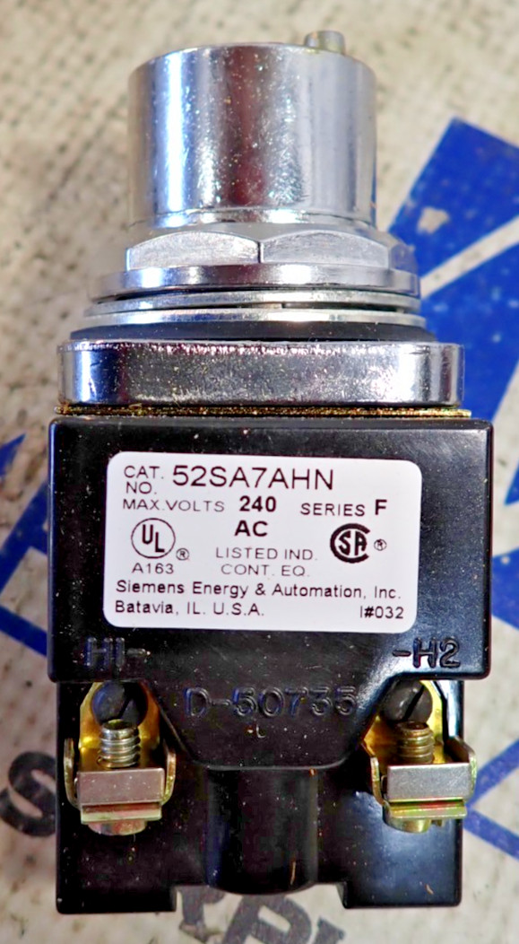 New Furnas 52SA7AHN Selector Operator Maintained 2 Position A Cam No Lense