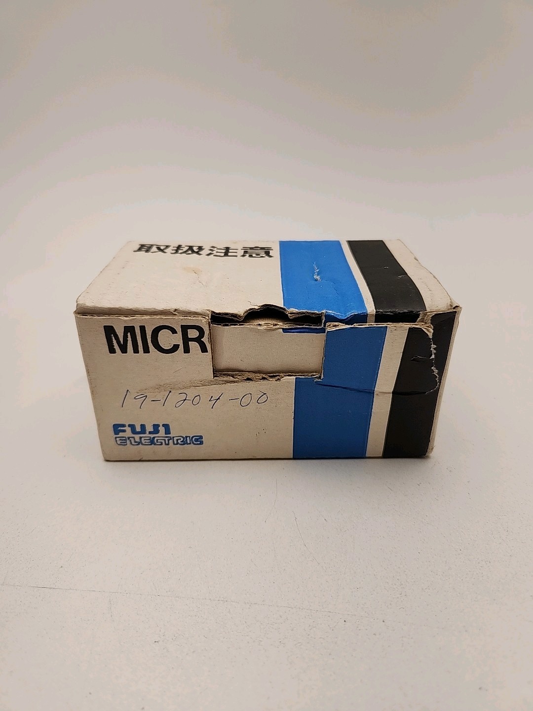 Fuji Electric PYZ4-WCI2-5v temperature controller Micro-Z pyz4 [4*U-14]