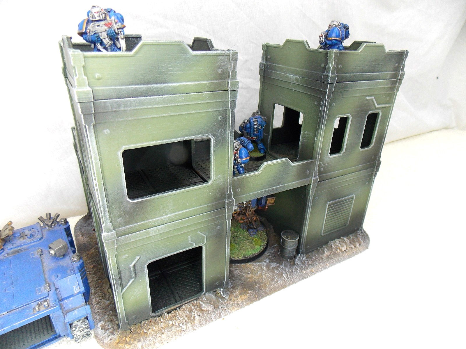 WARGAMING TERRAIN PAINTED BUILDING