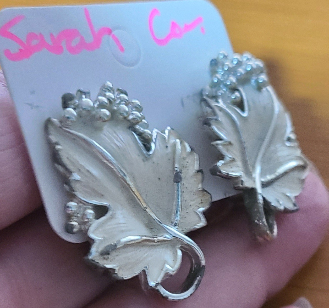 Sarah Coventry Vintage Cream Enamel Leaves Clip On Earrings 1.25"