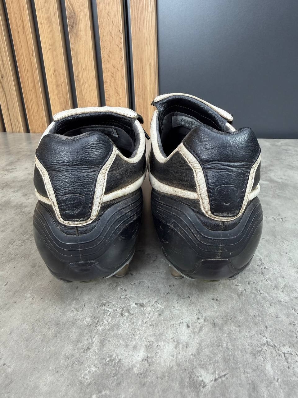 Vintage Nike Tiempo Air Legend SG Football Boots Size US 10