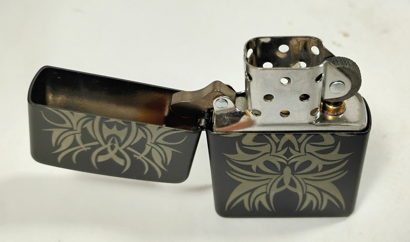 Zippo Tattoo Mark Black Matte 28686
