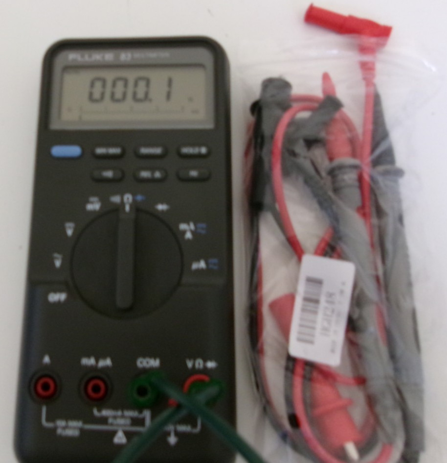 Fluke 83 Multimeter Calibrated plus new leads.