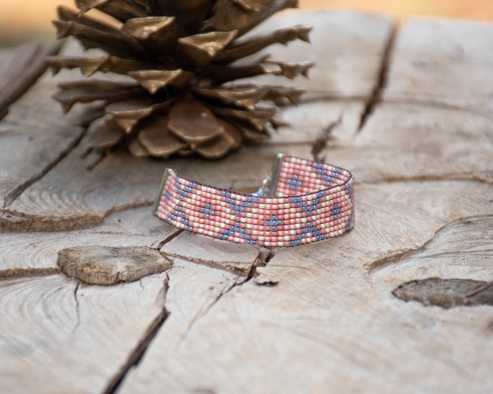 Handmade Beaded Bracelet: Pink Lavender Color, Seed Bead Bracelet