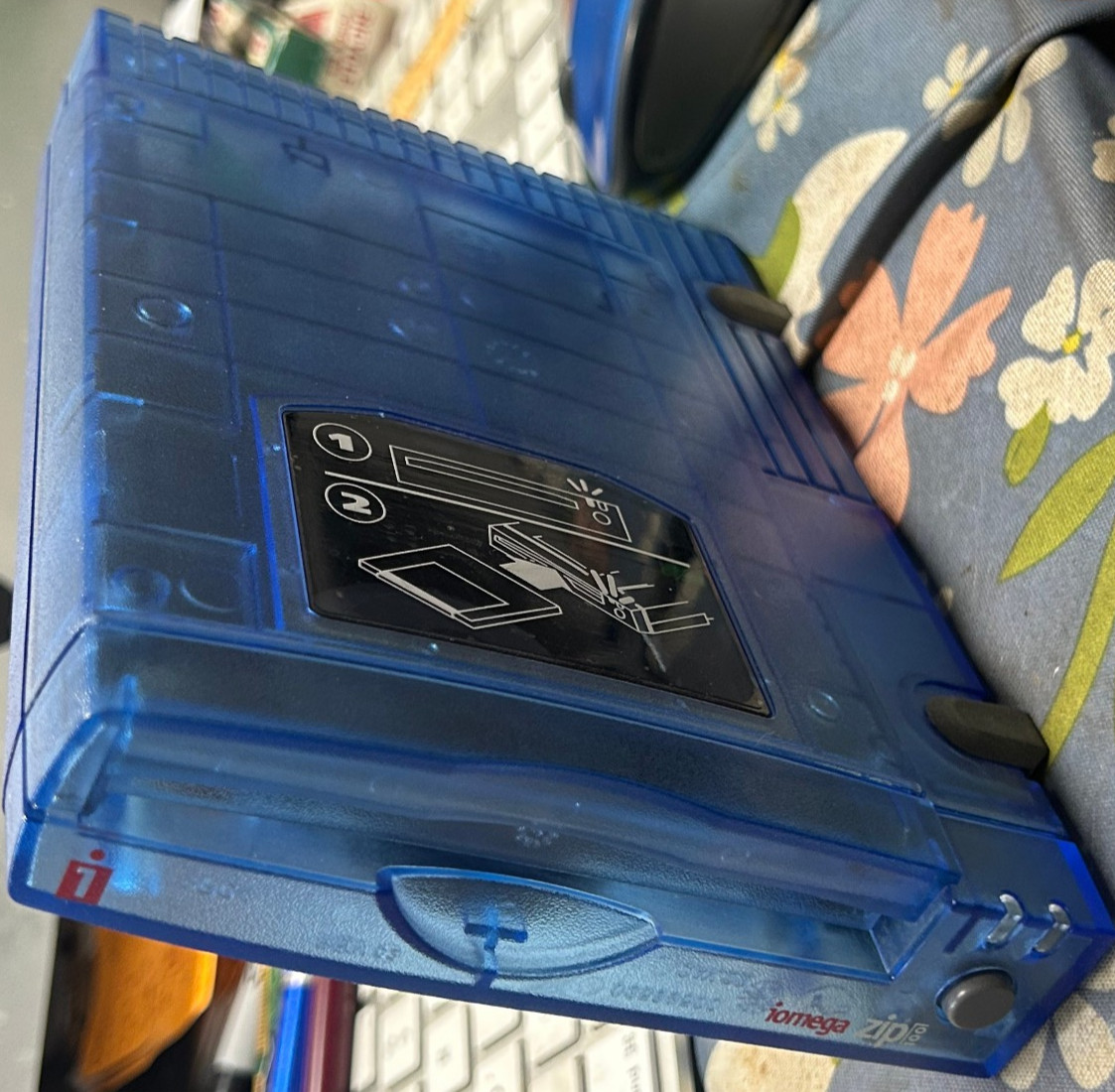Excellent Iomega Zip 100 Blue Translucent drive USB Cable/power supply included