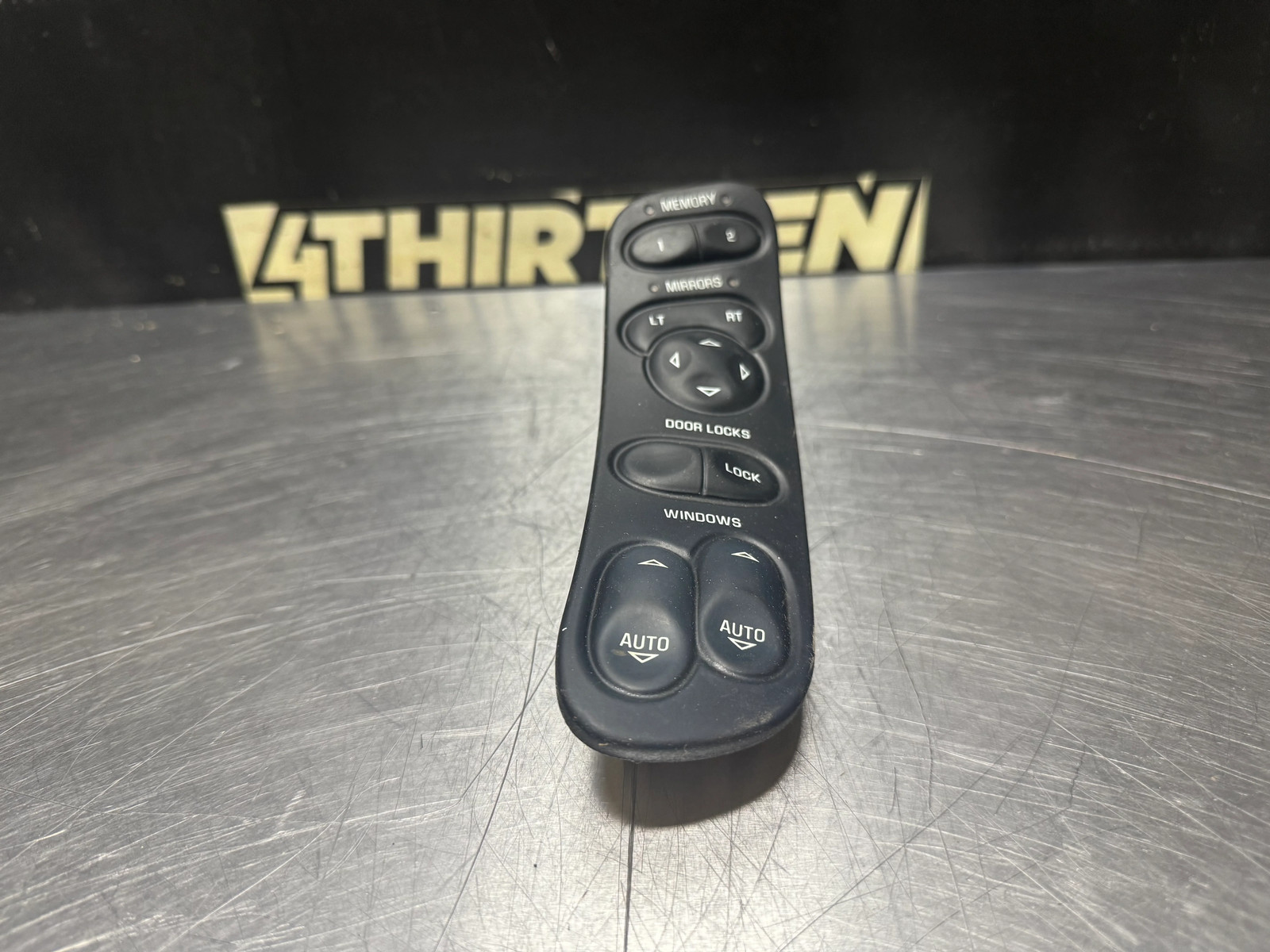 1997-2004 CORVETTE C5 LEFT DRIVER FRONT POWER WINDOW MASTER SWITCH OEM #N348