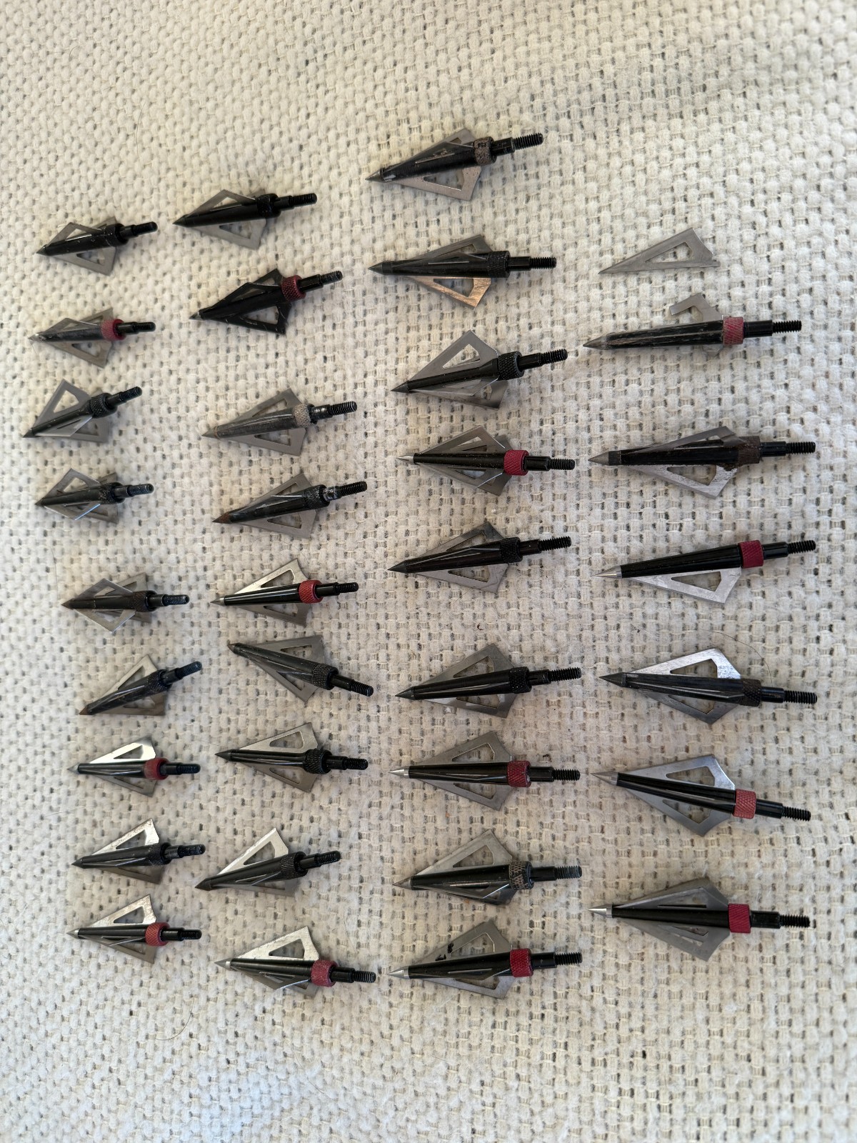 Allen Lightning Broadhead Lot of 33