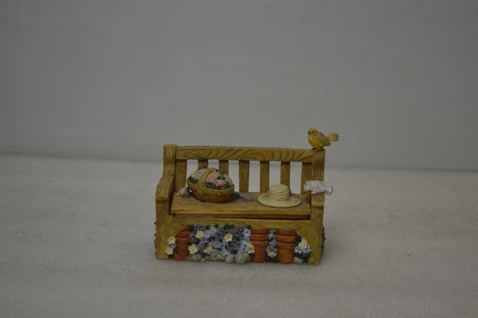 Gargen bench trinket box small