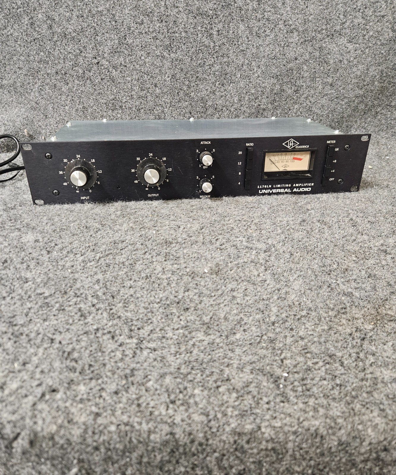 Universal Audio 1176LN Classic Limiting Amplifier Dynamics Compressor