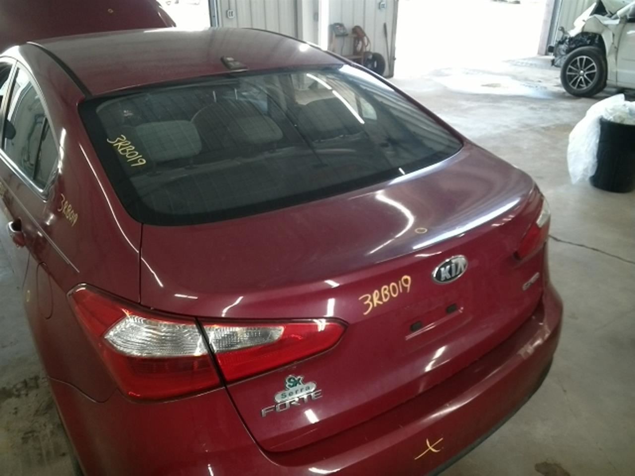 FORTE 2014 Fuse Box Cabin 104806380