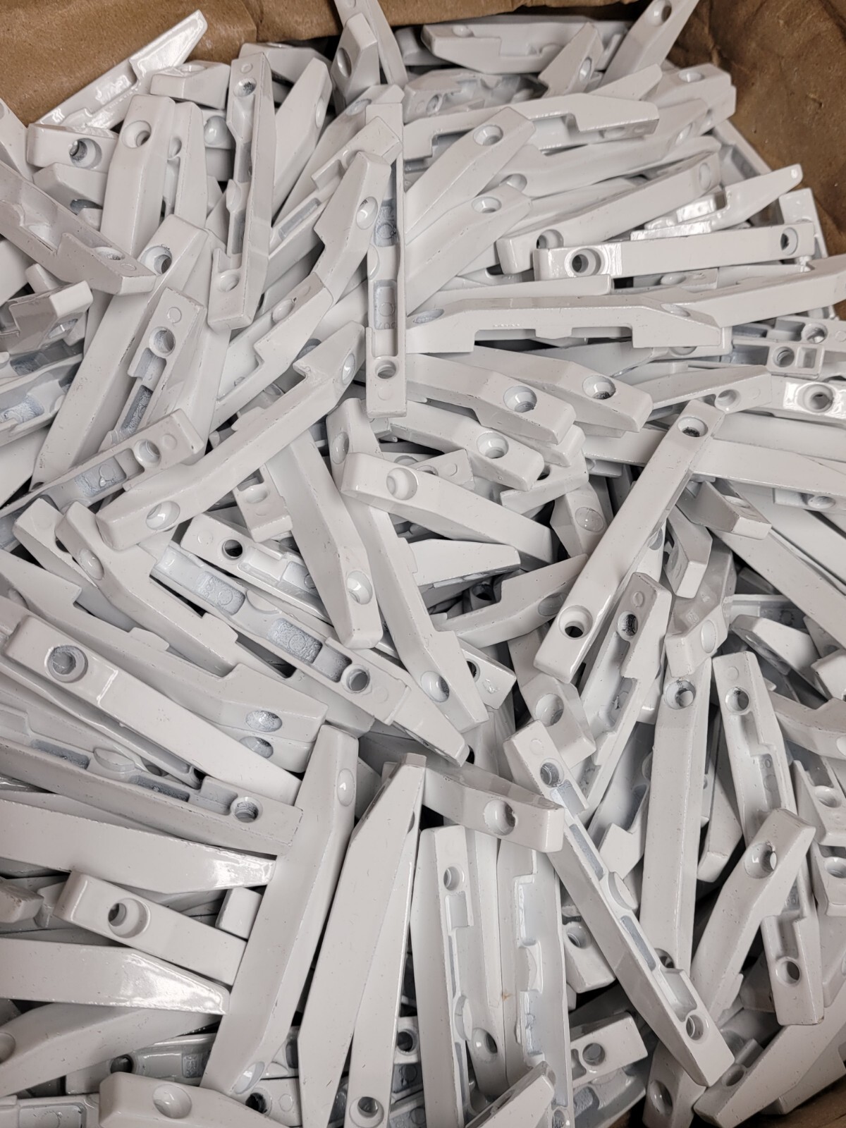 Window Sash Keeper 9359WHITE (BOX OF 400 QTY)