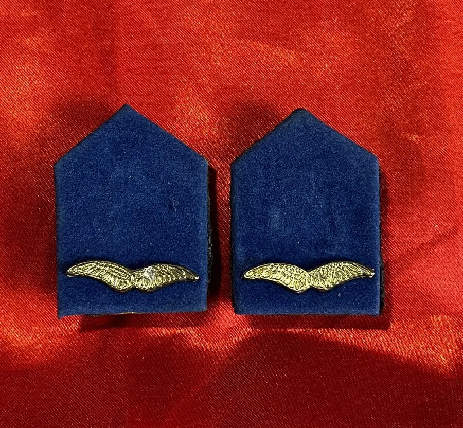 Iraq- Vintage Iraqi Airforce Warrant Officers Collar Rank Insignia.