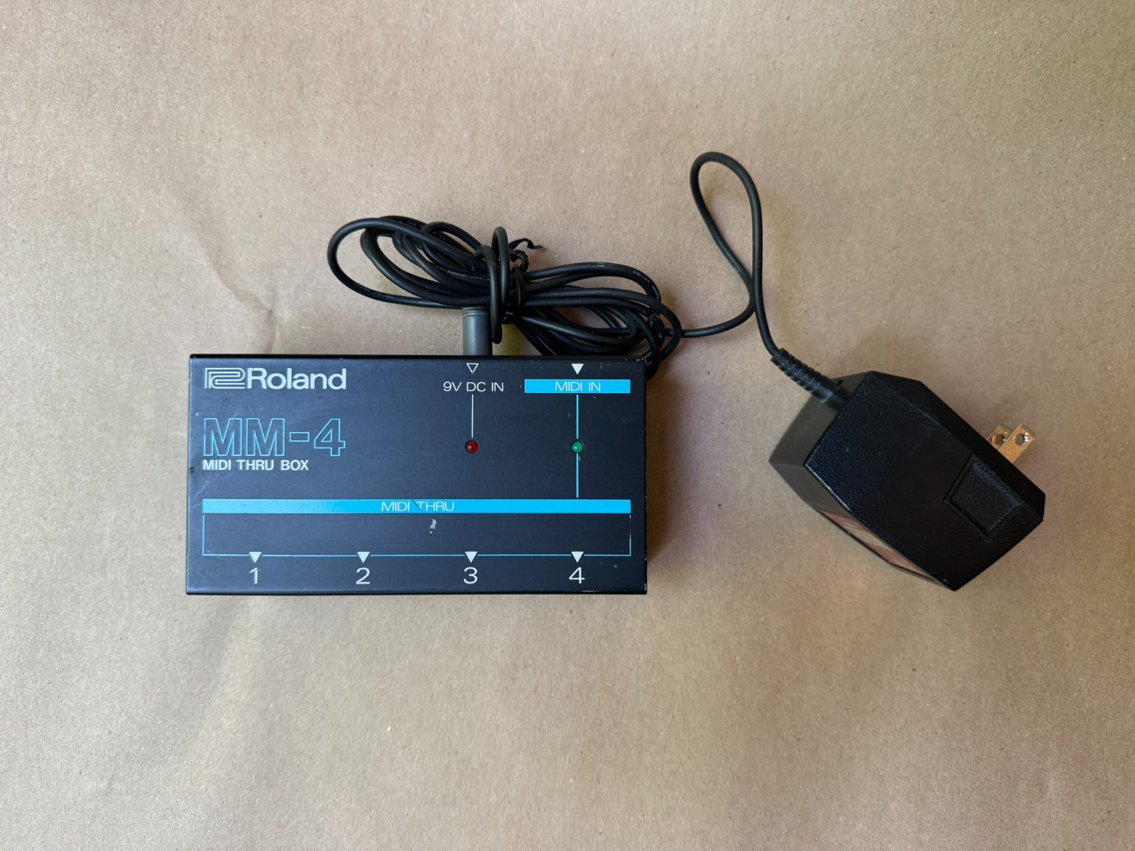 Roland MM-4 MIDI Thru Box Interface