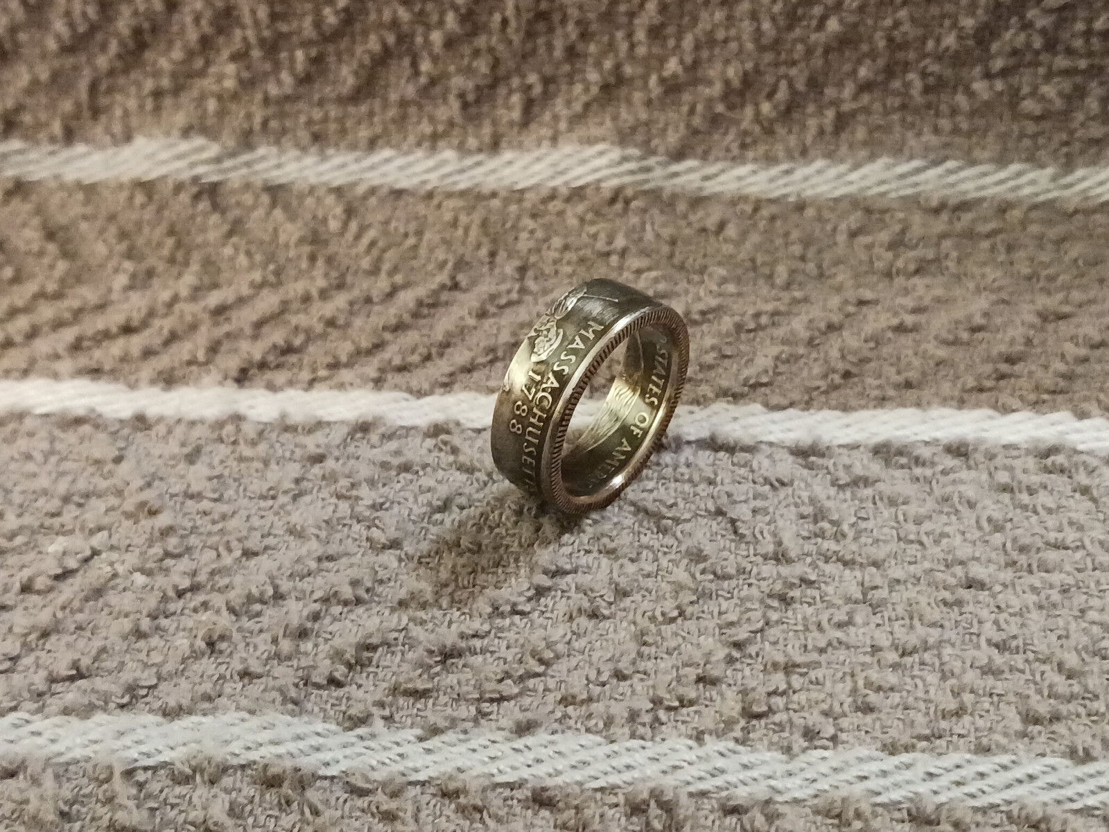 Massachusetts Handcrafted Washington Quarters coin ring, size 6- 1/2  2000