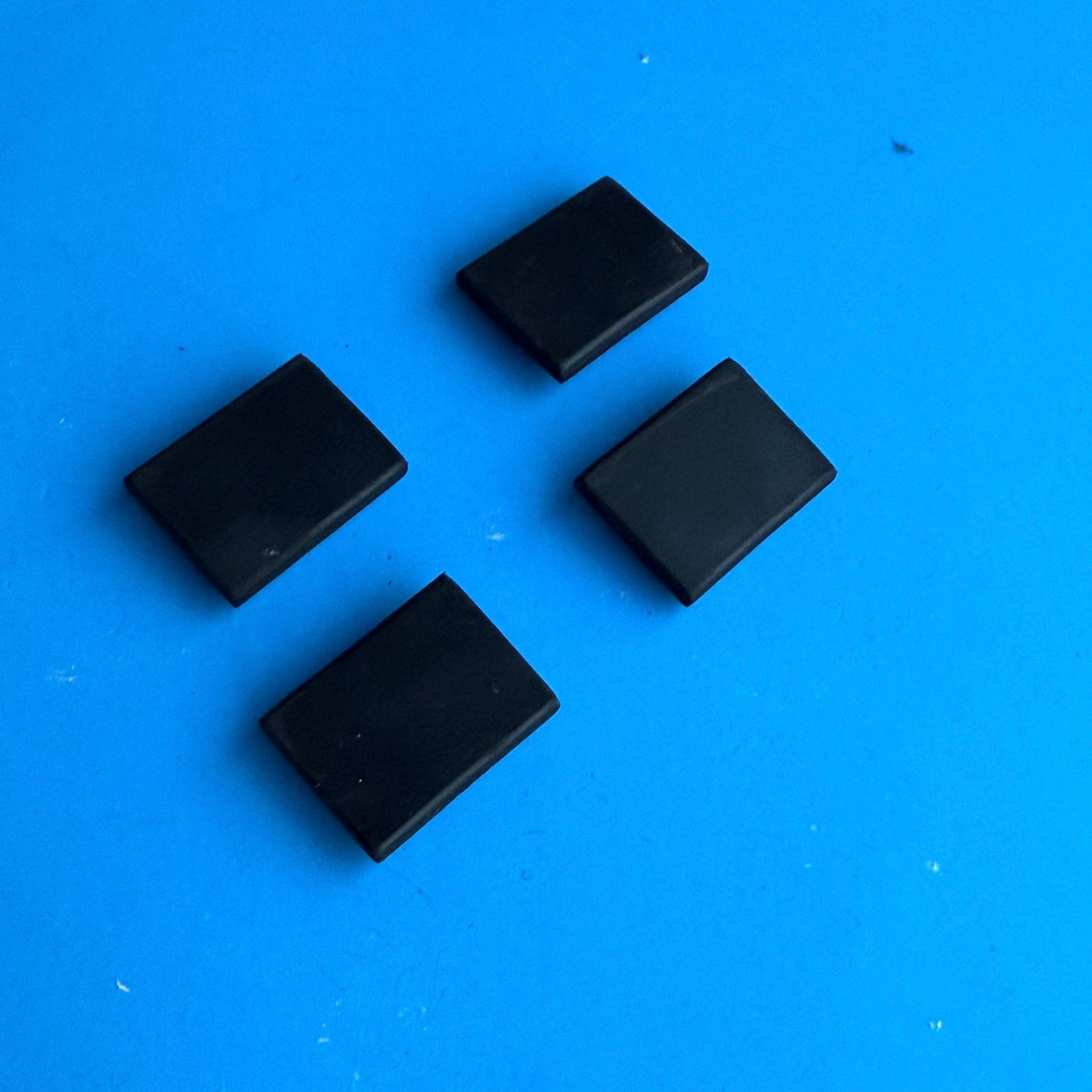 Native Instruments MASCHINE MKI Controller OEM Part: Rubber Foot Leg [4PCS]