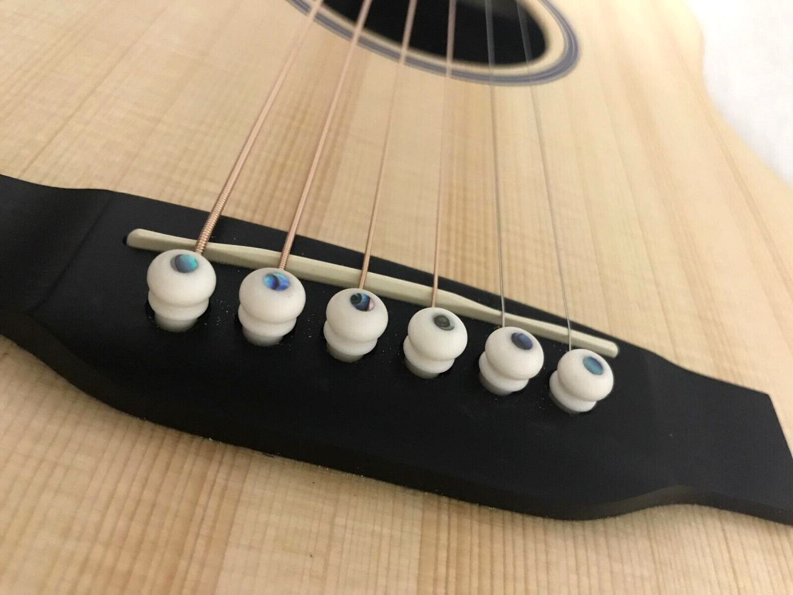Musiclily Slotted Acoustic Guitar Buffalo Bone Bridge Pins For Martin Taylor 6Pk