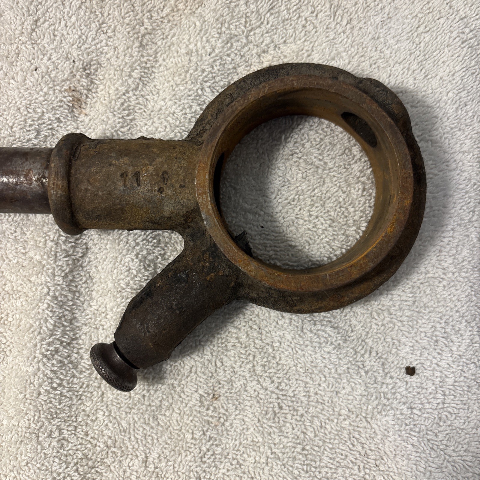 Toledo # 11 Ratcheting Pipe Threader with Handle and 5 Die Left Hand Thread