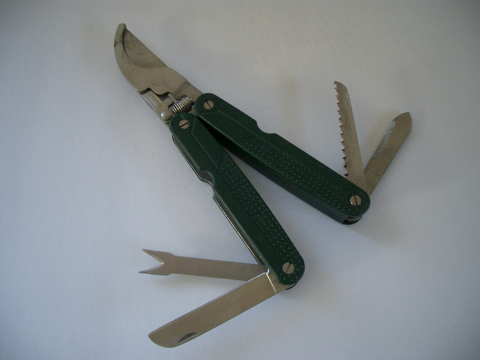Folding Garden Multi-Function Multi-Tool with Belt Pouch