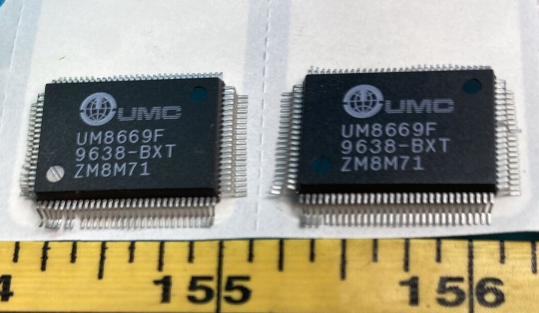 Lot of 2) UM8669F UMC Integrated Circuits, QFP-100 Super I/O Chip