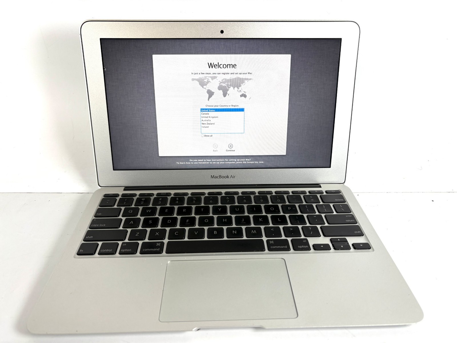 2010 MacBook Air A1370 11" 1.4GHz 2 Duo 2GB RAM 80GB HDD OS X Yosemite 10.10