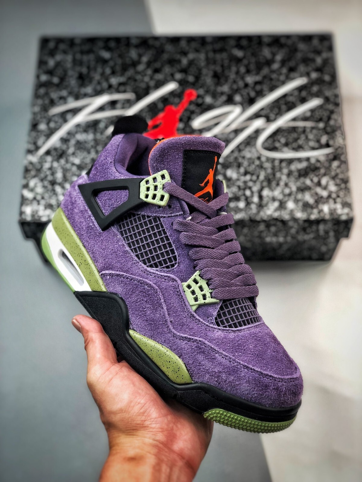 Air Jordan 4 Retro“Canyon Purple”Canyon Purple suede/First color scheme
