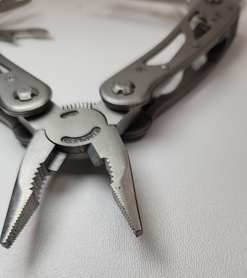 Duluth Trading Co. Multi-Tool Stainless 2CR Used Condition w/Protective Sheath
