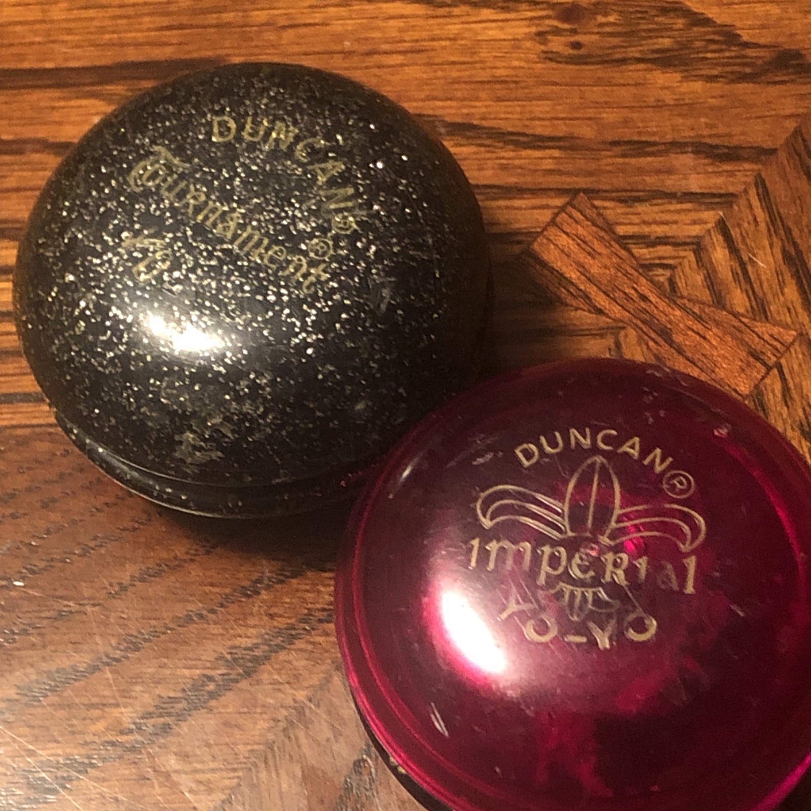 2 Vintage 70's 80's Duncan Tournament & Imperial YOYO Black Metal Flake & Red