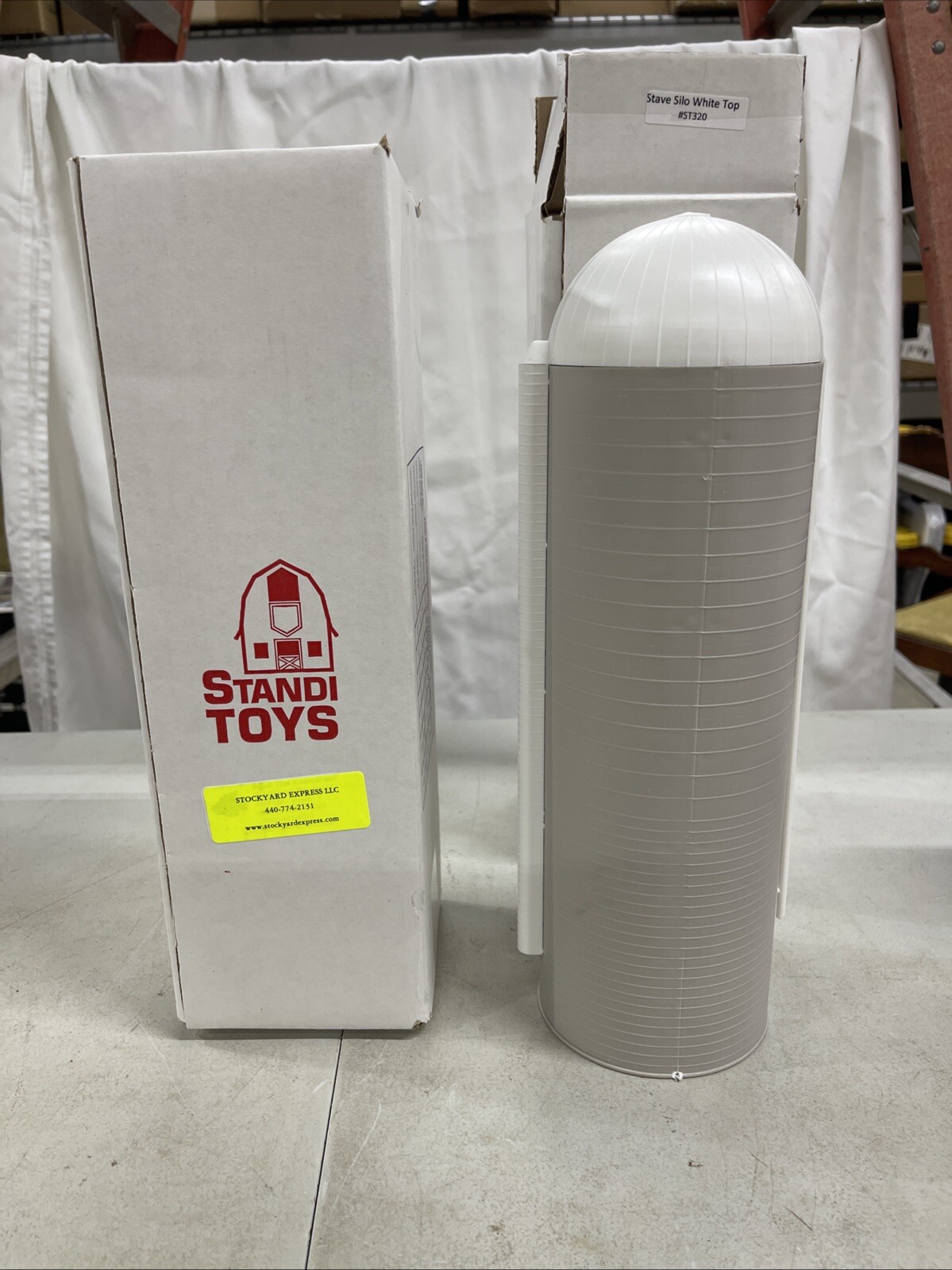 Standi Toys 1/64 White Plastic 20 x 60 Silo Model 2060 Original Boxes 1 ST320