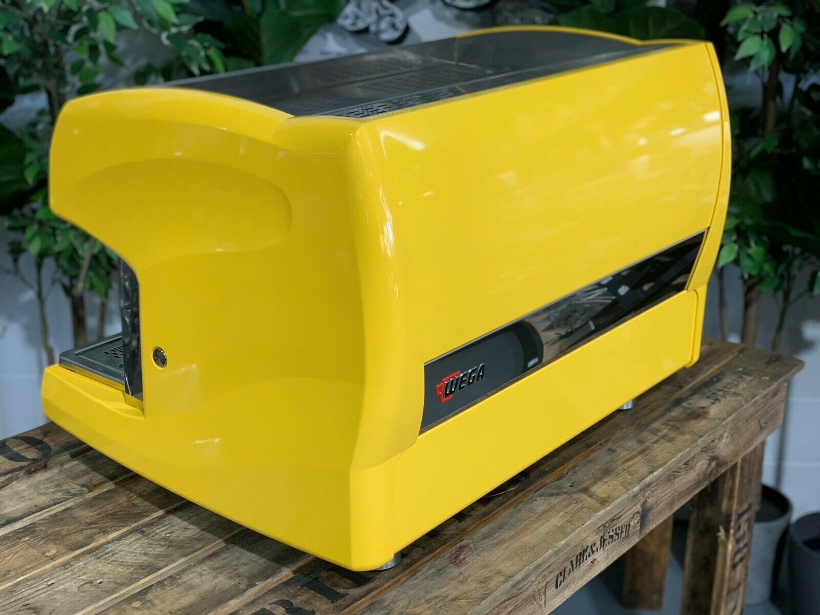 WEGA POLARIS 2 GROUP HIGH CUP YELLOW HANDLES ESPRESSO COFFEE MACHINE CUSTOM CAFE