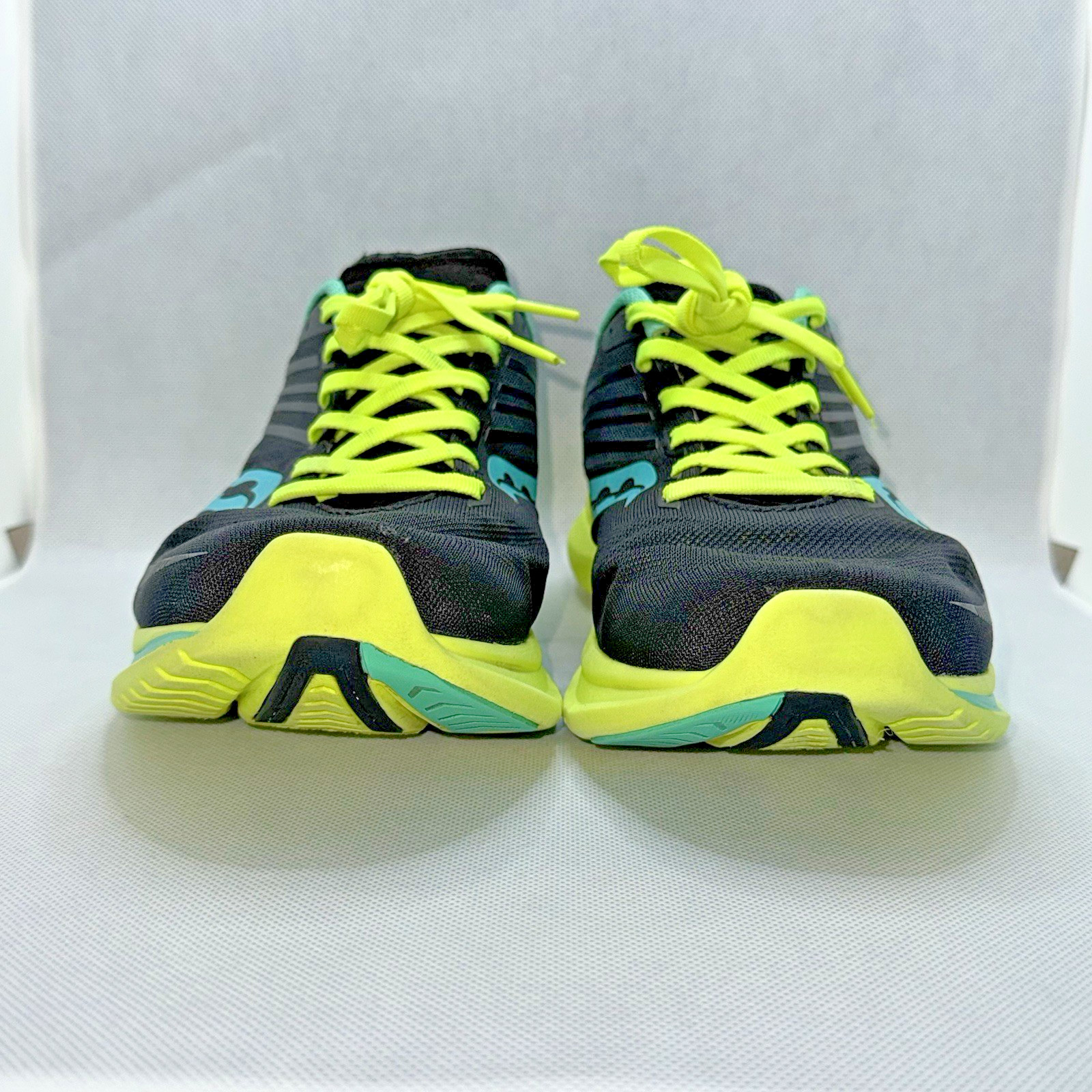 Saucony Kinvara 12 Men’s 9.5 Running Shoes Black Yellow Training Lightweight Gym