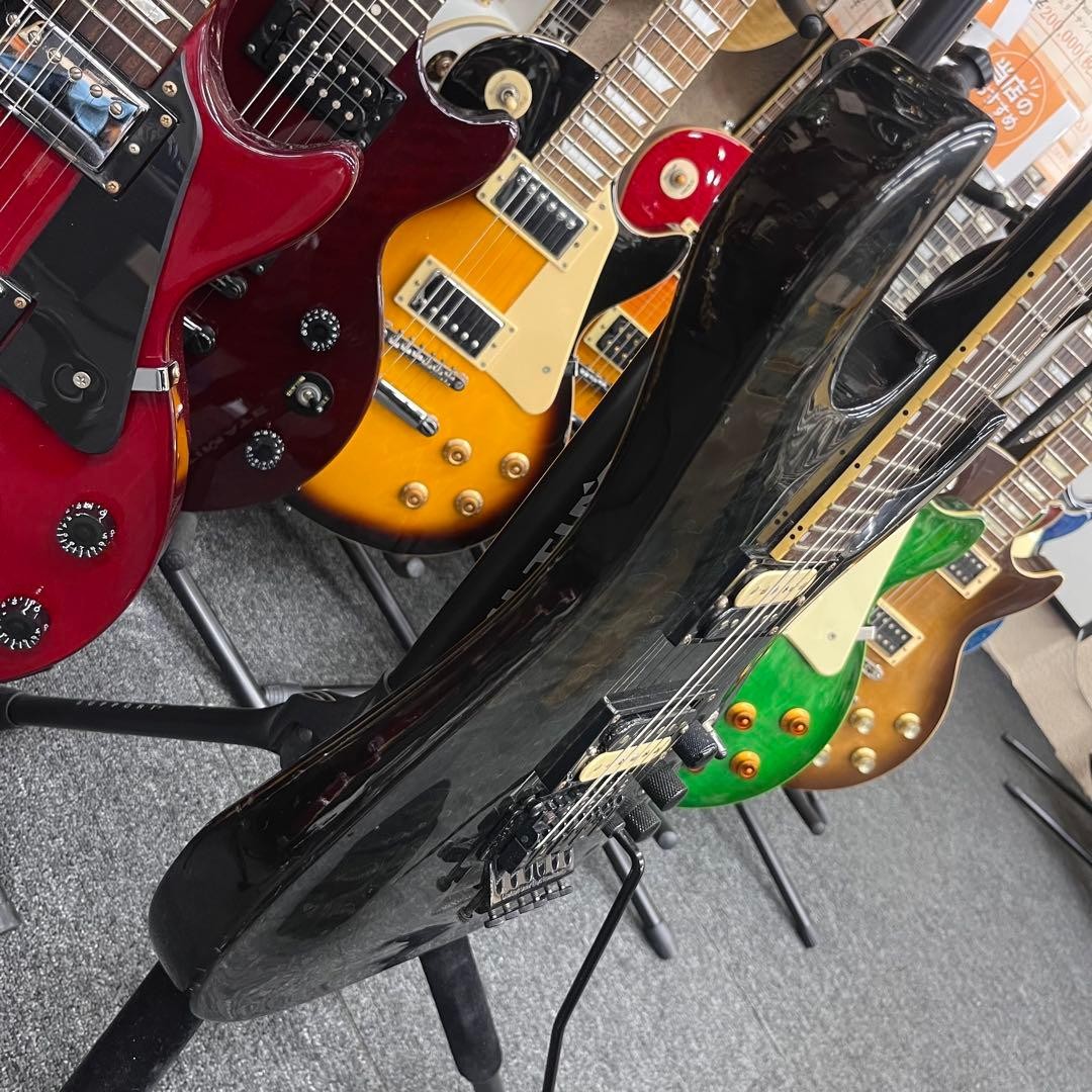 Grassroots Horizon locking tremolo Safe packing!