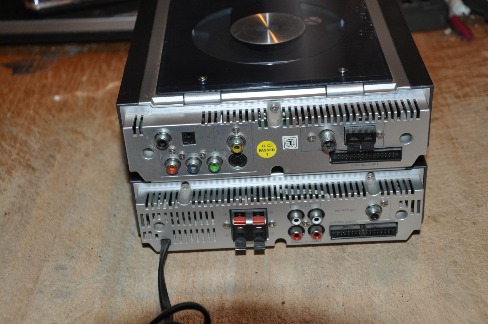 Philips MCD 702/37 Micro Theater DVD/CD Player Tuner Amplifier 2006 Untested