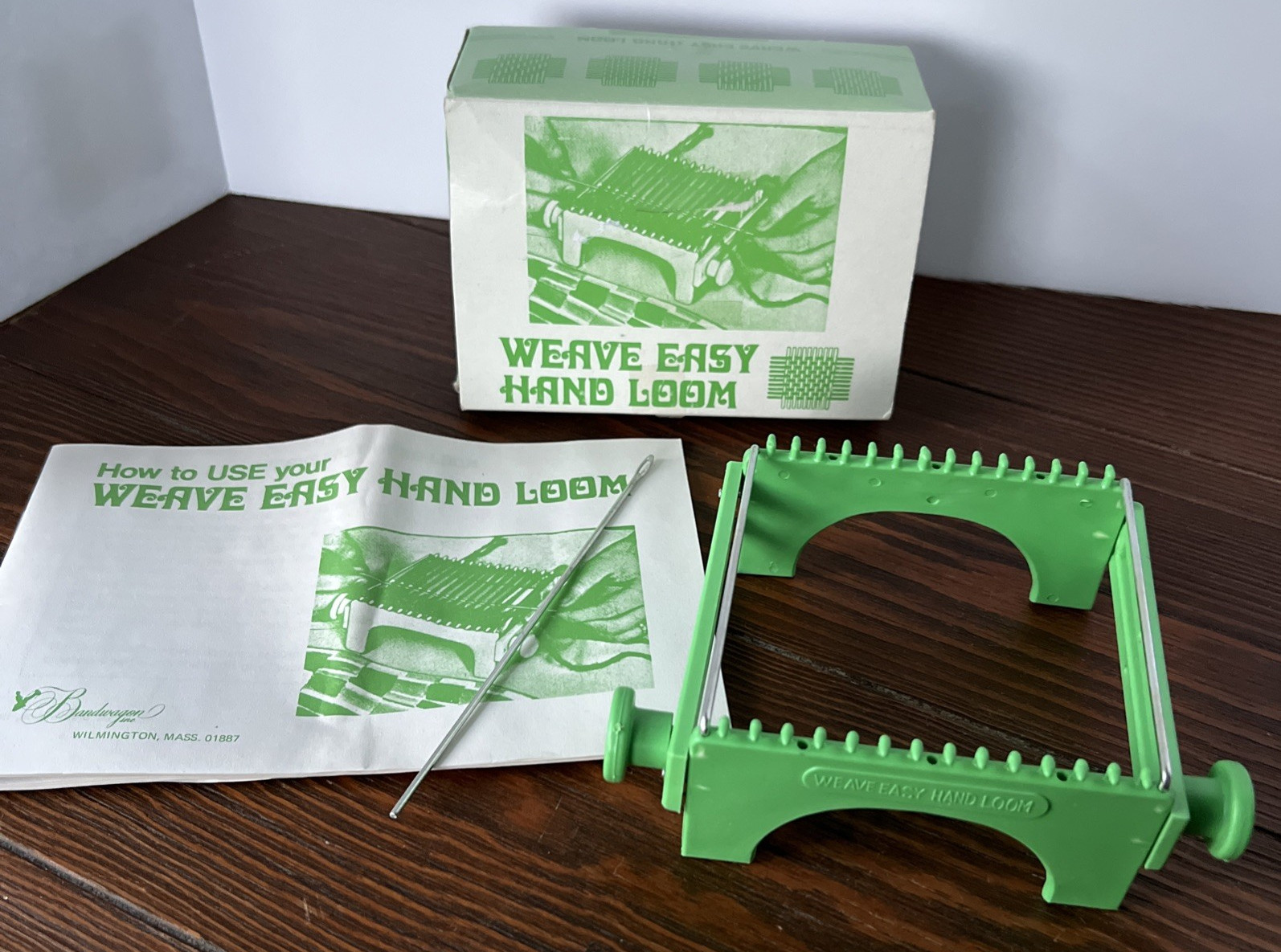 New Weave Easy Vintage Green Hand Loom Bandwagon Inc Original Box 1971 Hong Kong