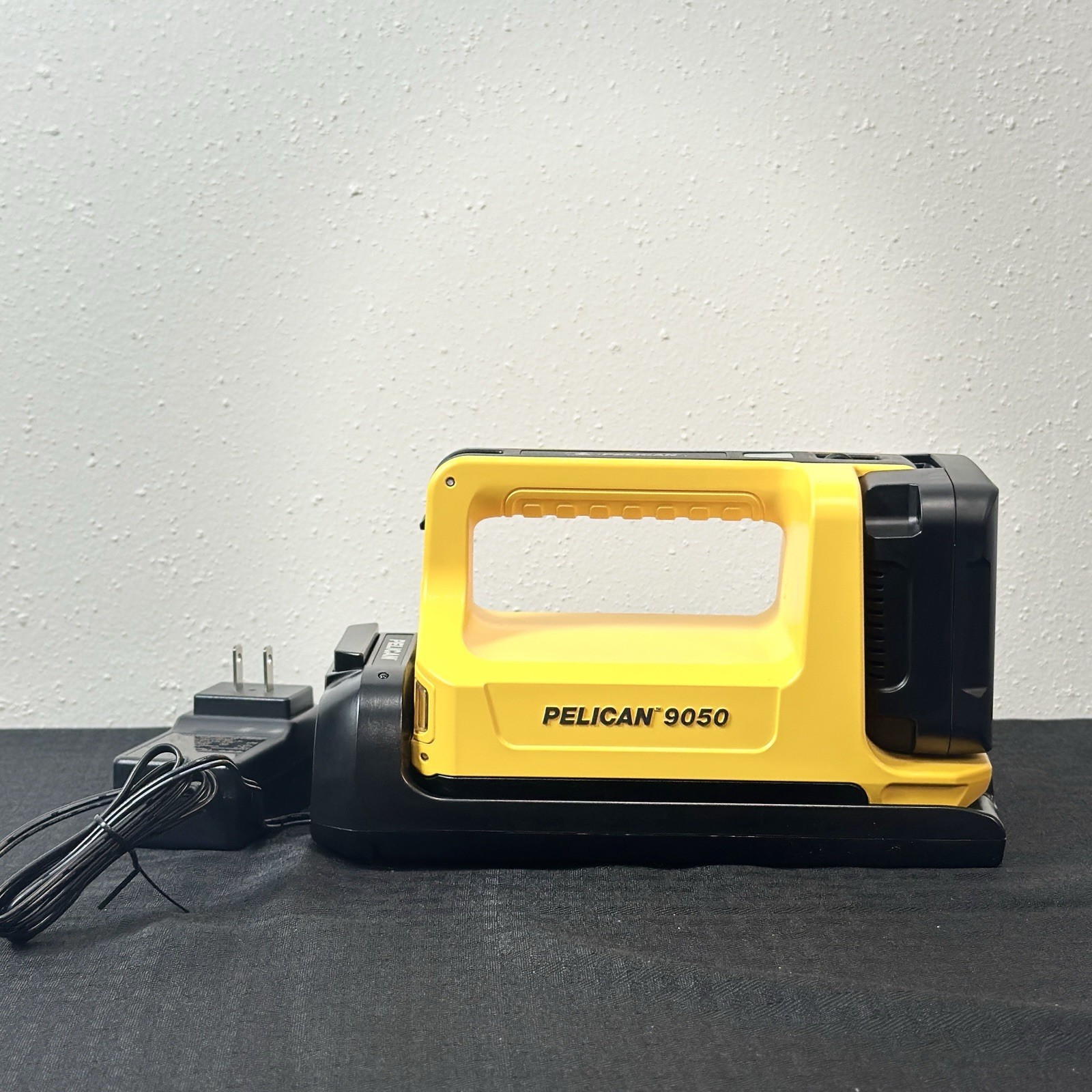 Pelican Rechargeable Lantern 9050