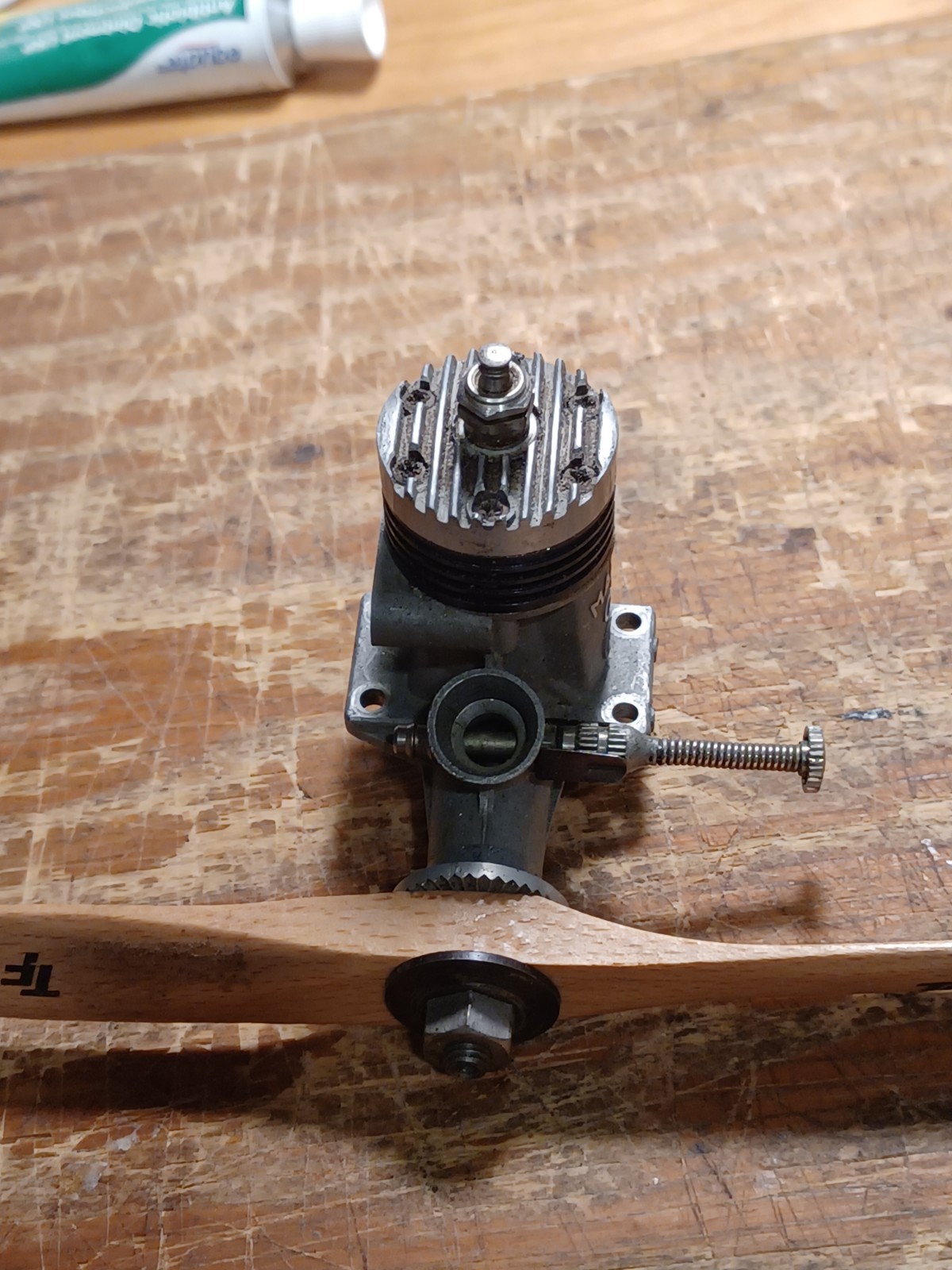 os max 15 control line engine