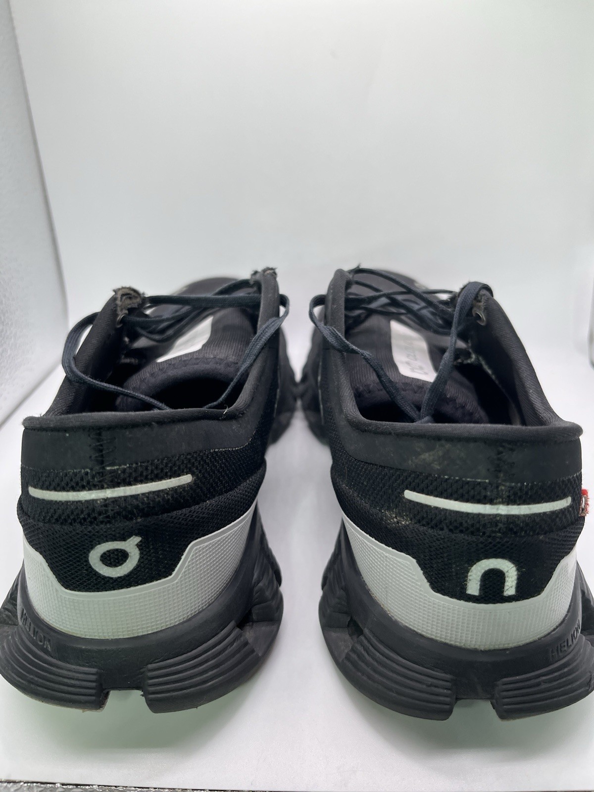 ON Running Cloud X 3 Black Mens 9.5 Running Shoes Trainers Sneakers - Pre-Owned