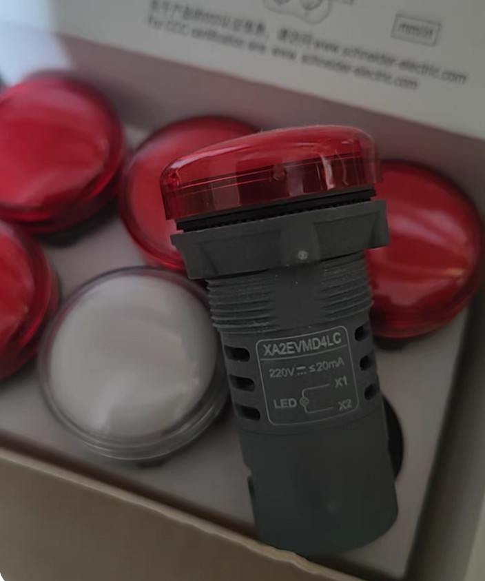 5PC NEW Schneider Indicator light Red XA2EVMD4LC XA2-EVMD4LC 220VDC #YY