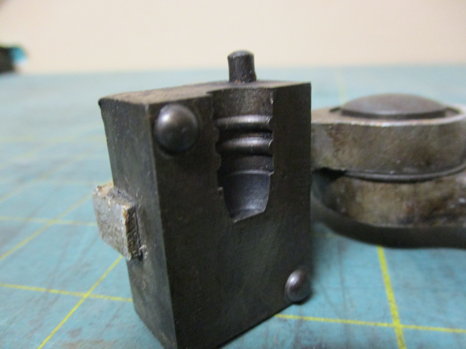 RELOADING TOOLS * BULLET MOLD * LYMAN/IDEAL * 360271 * SINGLE * 38-44 S&W