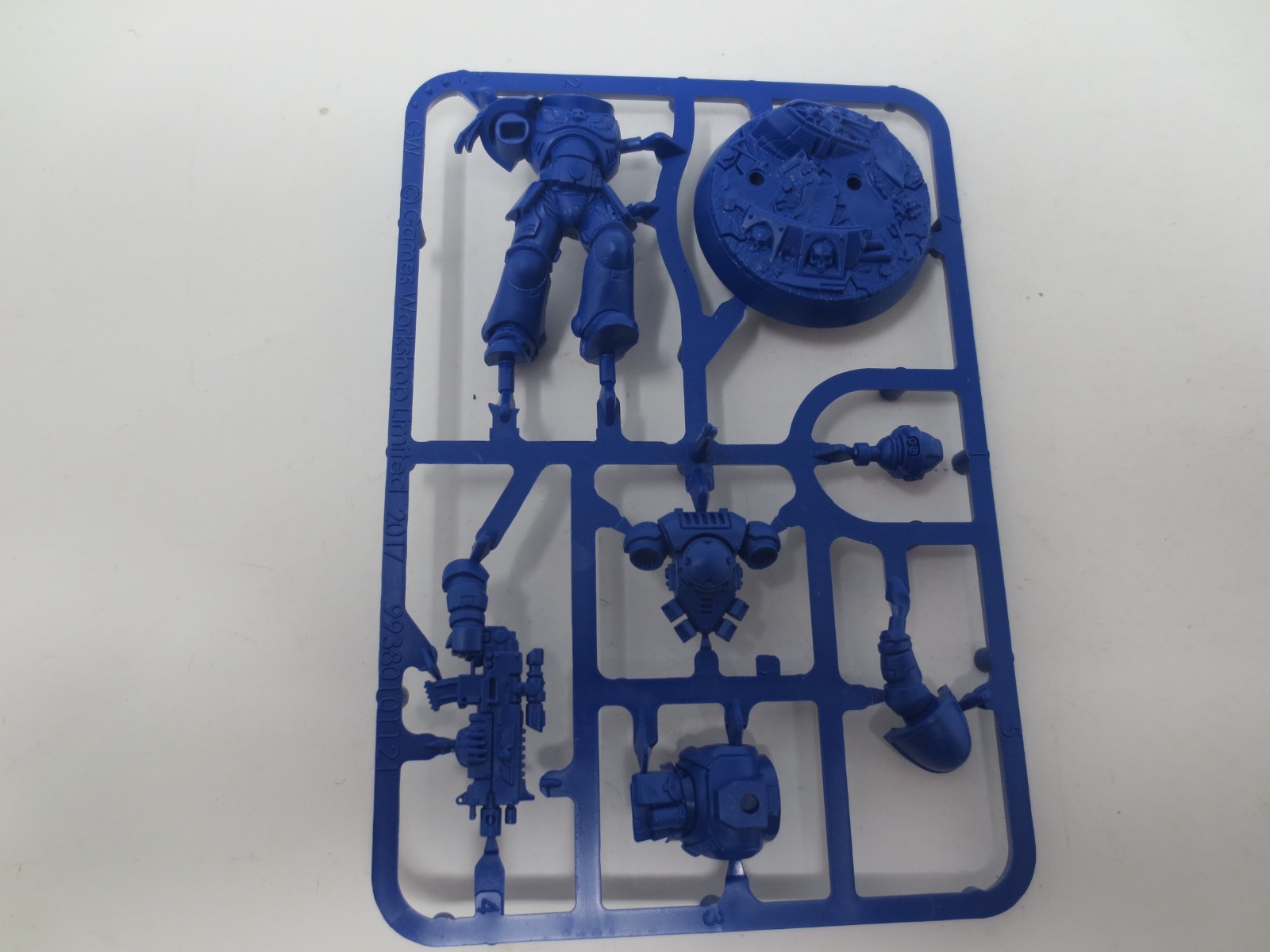 Warhammer Warhammer 40k Push-fit Primaris Space Marine Intercessor on sprue G388