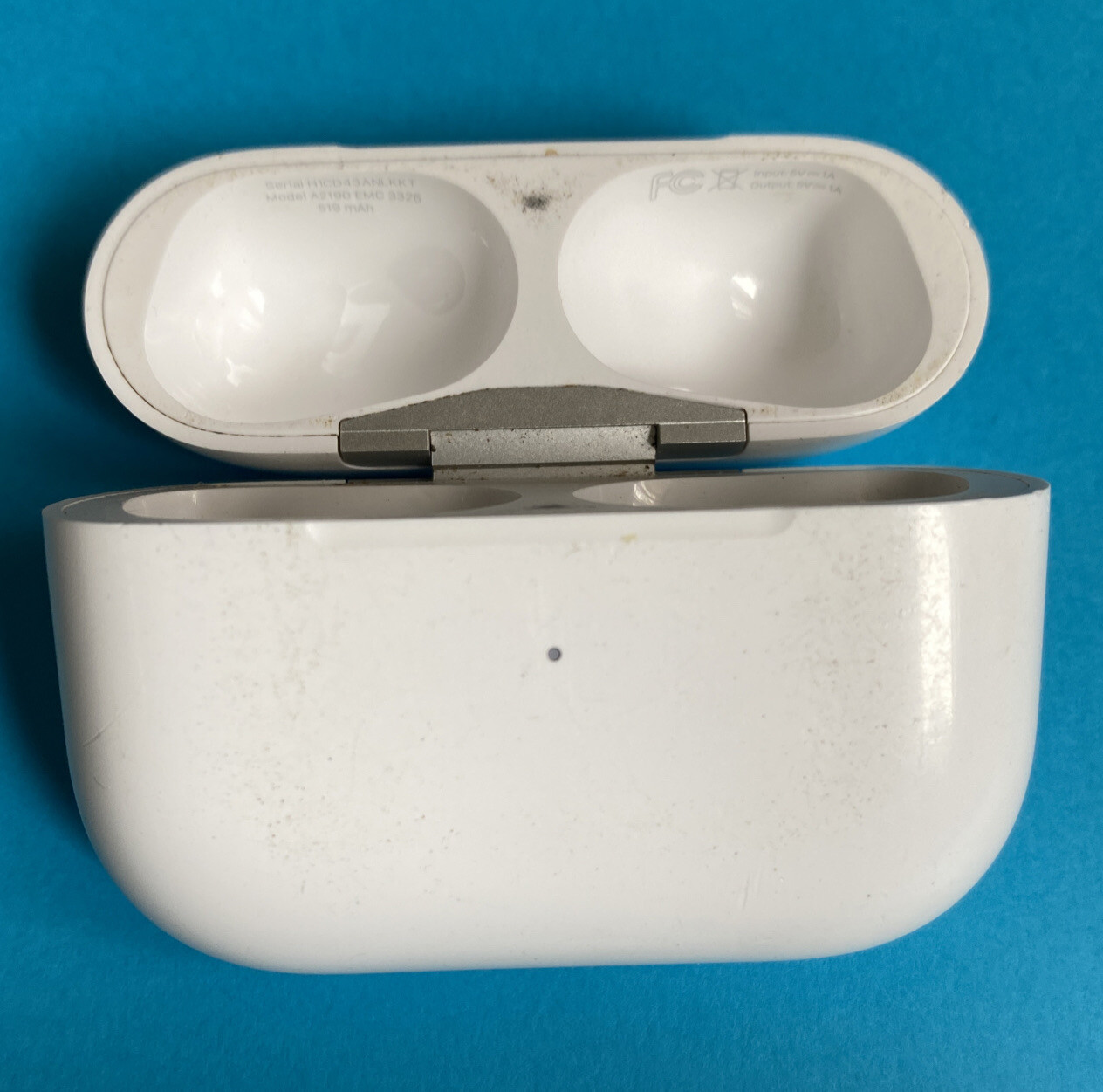 Apple Airpods Pro 1st Generation Wireless Charging Case Only Fair Condition