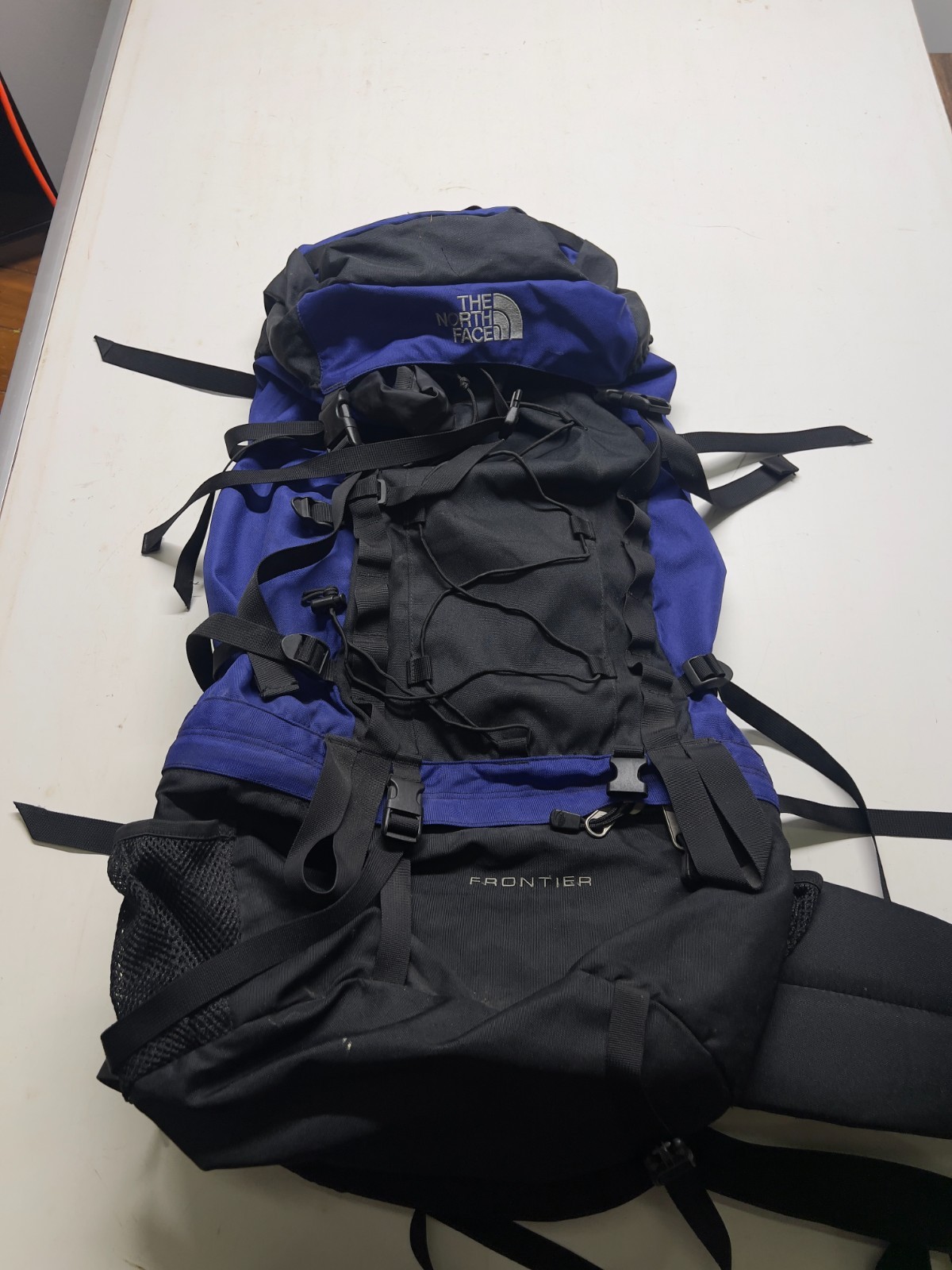 The North Face Frontier Hiking Backpack Black Blue Trekking Travel Outdoors