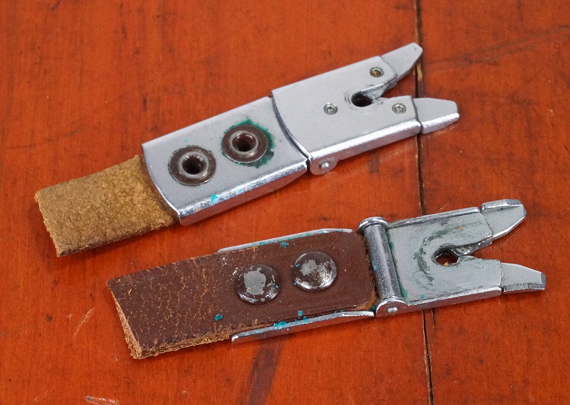ROLLEI ALLIGATOR CLIPS FOR STRAP/226555